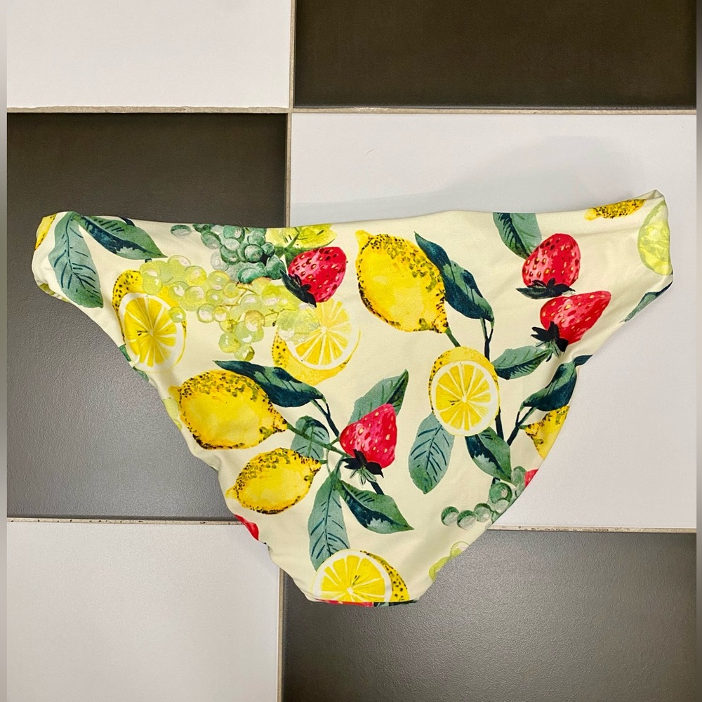 🍋 Lemoncello Bustier Bandeau Bikini With Removable Strap - Picture 8 of 9